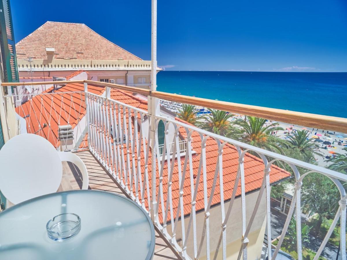 Hotel Medusa فينالي ليغوري المظهر الخارجي الصورة